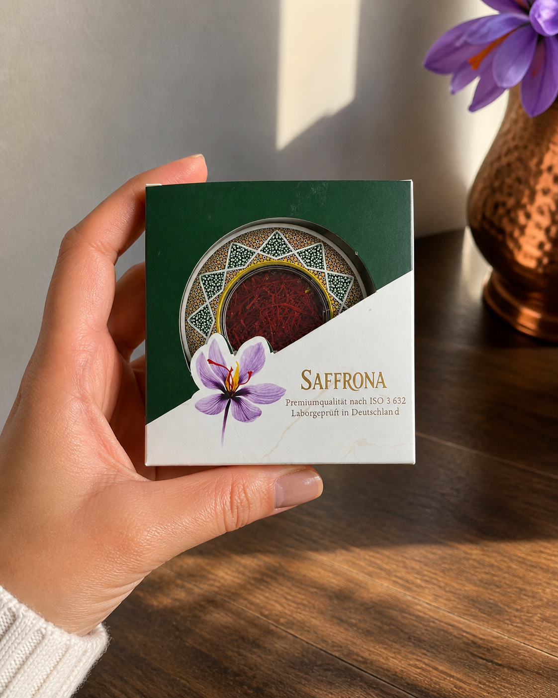 Saffrona Saffron Gift Tin Held in a Hand Saffrona 1 g saffron gift tin held in a hand