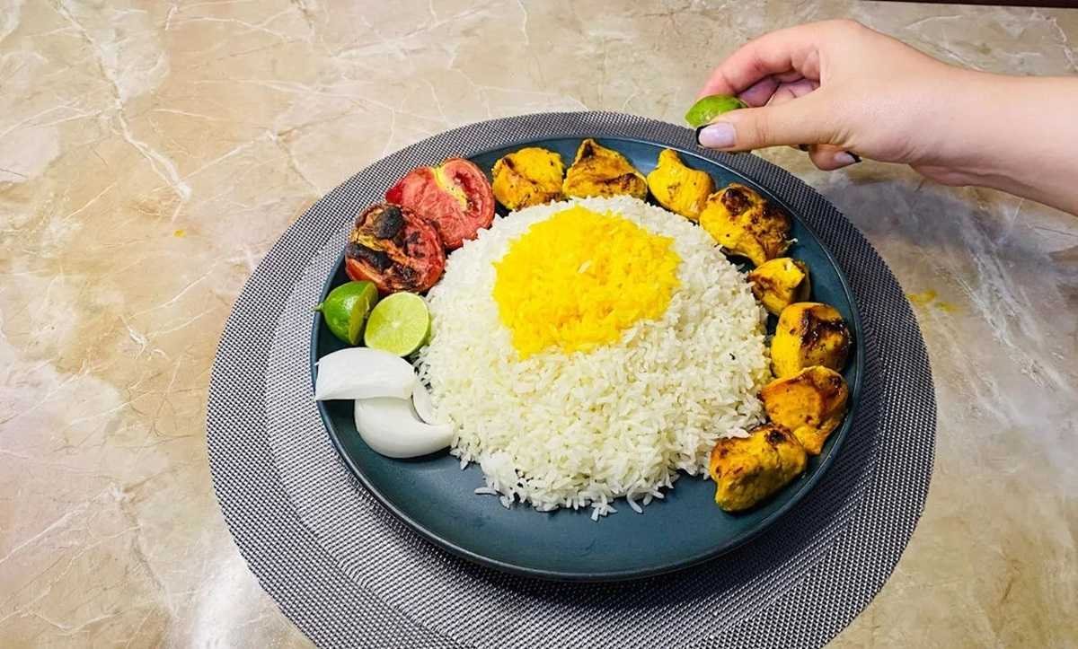 Fluffy golden saffron rice with saffron threads