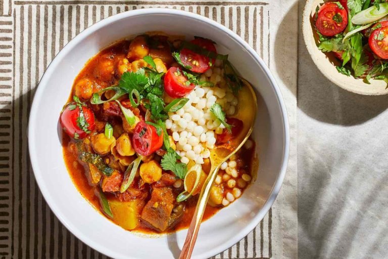 Kichererbsen mit Safran und Gemüse – veganes Hauptgericht mit Safran und mediterranem Gemüse