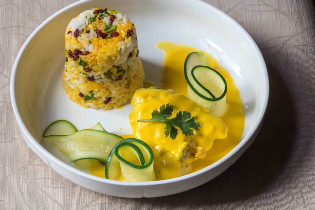 Safran-Sauce Grundrezept – helle Sauce mit feiner Safrannote und goldgelber Farbe