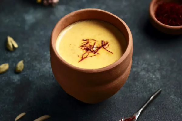 Safran Latte – Getränk mit Safran